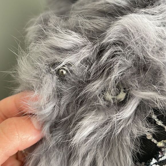 Grey Cashmere with Real Fur Vest - Picture 3 of 3